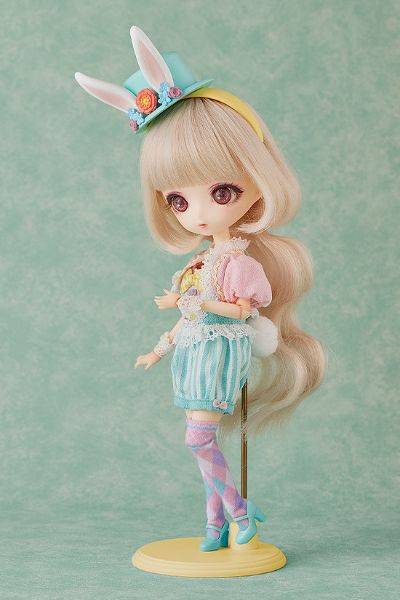 Harmonia bloom Seasonal Doll Charlotte Melone
