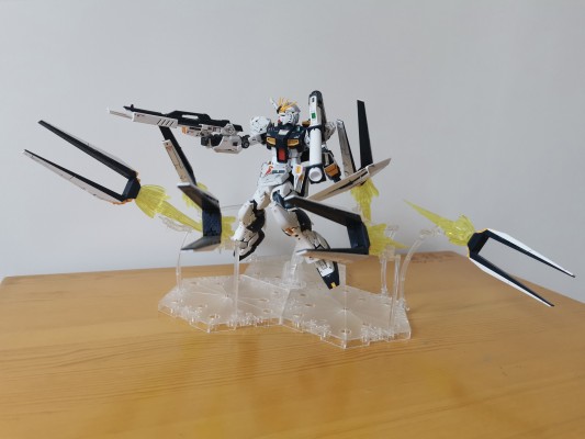 RG 1/144 ν高达 飞翼浮游炮特效件套装