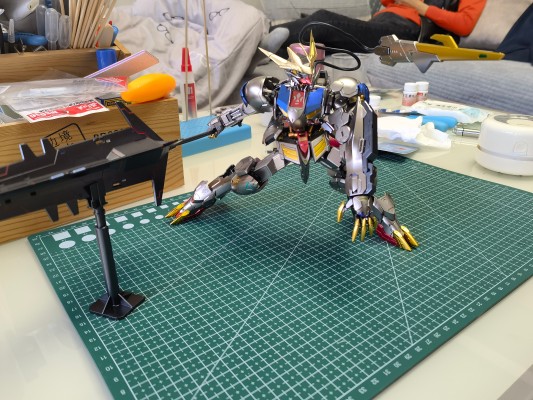 1/100 FULL MECHANICS  巴巴托斯高达天狼座帝王形态