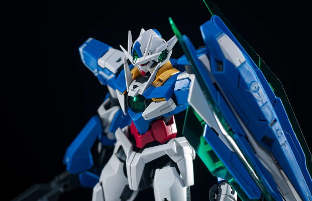 MG 1/100 机动战士高达00 先驱者的觉醒 GNT-0000 00 Qan[T] （00量子型） 