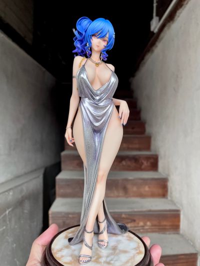 不善于社交的寡居雪女和被诅咒的戒指。 雪乃深冬 兔女郎