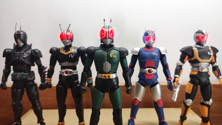 掌动XX 假面骑士暗日（BLACK SUN）+ 战蝗摩托