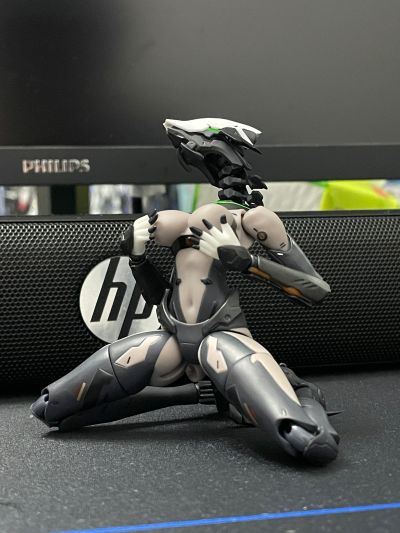 樱粉色兔耳布制卫衣+白色兔子拖鞋套装