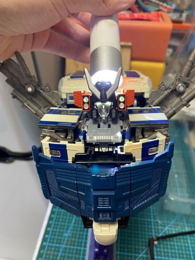 变形金刚大师级 合体系列  MPG-03 列车部队 雪原号