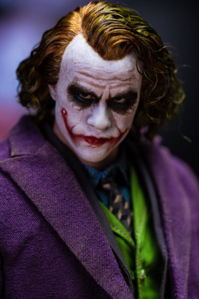 DC系列 黑暗骑士 希斯莱杰小丑 全身像