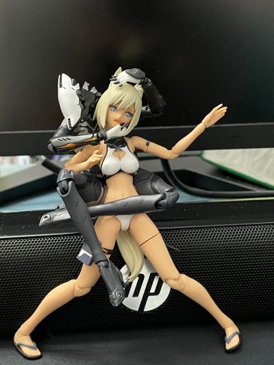 樱粉色兔耳布制卫衣+白色兔子拖鞋套装