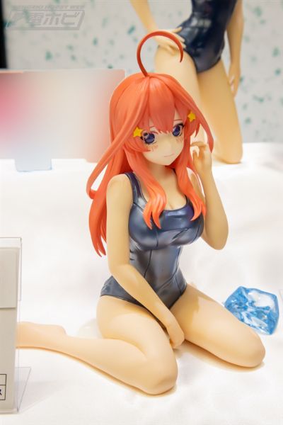 Celestial vivi 电影 五等分的新娘 中野五月 学校泳衣