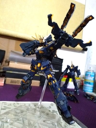 HGUC 1/144 	机动战士高达UC 	RX-0 独角兽高达2号机 报丧女妖 (毁灭模式)