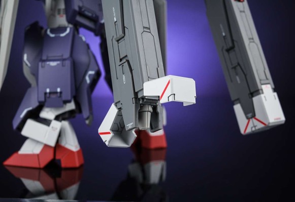 MG  机动战士高达AGE 高达AGE-1 全装备光辉型［设计师配色］