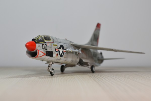 F-8E 十字军战士 舰载战斗机