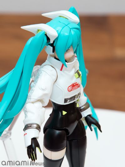 MODEROID 初音未来 GT计划 赛车未来2022