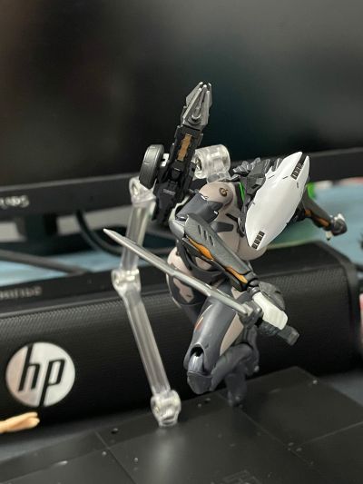 樱粉色兔耳布制卫衣+白色兔子拖鞋套装