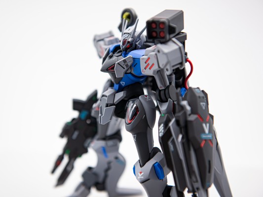 HG 机动战士高达 水星的魔女 铁骑高达