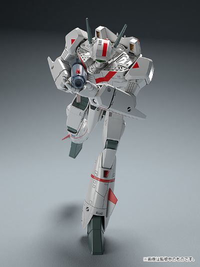 PLAMAX  超时空要塞 VF-1J 女武神 机器人形态 一条辉专用机