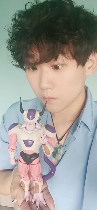 S.H.Figuarts    弗利萨 第二形态