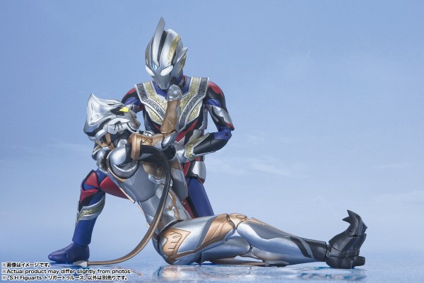 S.H.Figuarts 特利迦奥特曼 真特利迦