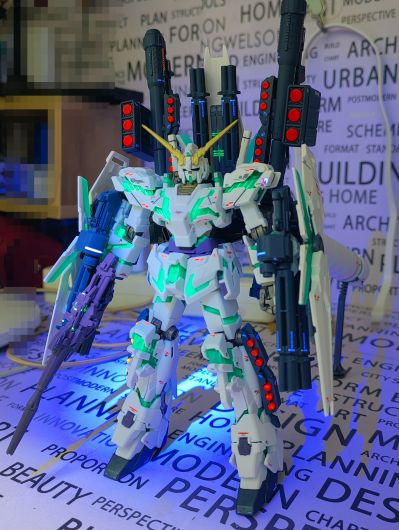 RG 1/144  全装独角兽高达