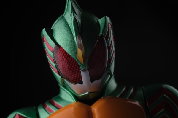 S.H.Figuarts   假面骑士亚马逊新生欧米伽  （Amazon.co.jp独家版）