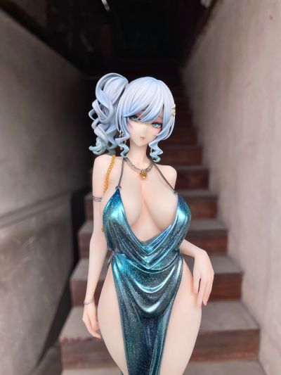 不善于社交的寡居雪女和被诅咒的戒指。 雪乃深冬 兔女郎