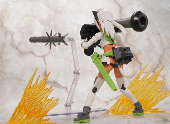 岛田文金艺术集 机甲少女 阿西娅 异色版 + FGM148 标枪反坦克导弹