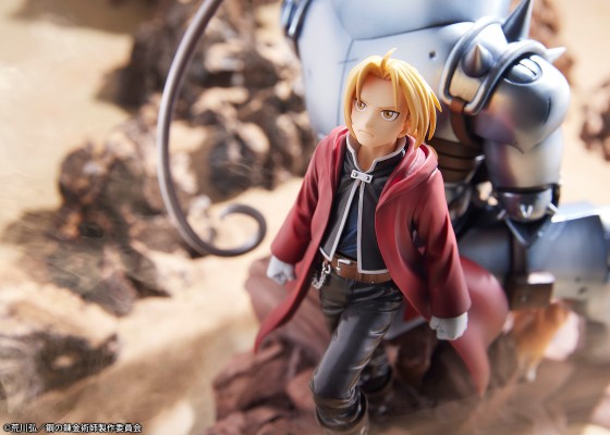 钢之炼金术士 FULLMETAL ALCHEMIST 爱德华·艾尔利克 与 阿尔芬斯·艾尔利克 兄弟