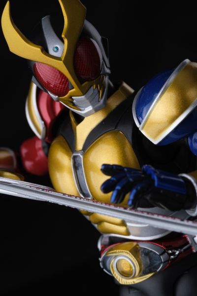 S.H.Figuarts(真骨雕制法) 假面骑士亚极陀 假面骑士亚极陀 三重形态
