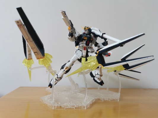 RG 1/144 ν高达 飞翼浮游炮特效件套装