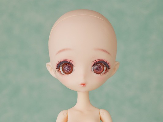 Harmonia bloom Seasonal Doll Charlotte Melone