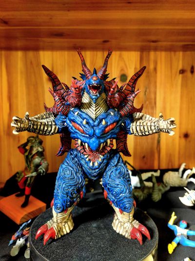 S.H.Figuarts 泰迦奥特曼 泰迦奥特曼 三重斯特利姆形态