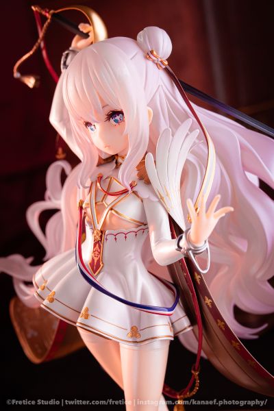 “拍完这套片我就回去睡觉啦指挥官”