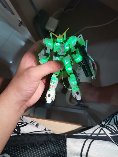 HGUC 1/144 独角兽高达3号机 菲尼克斯 (毁灭模式) ( Narrative ver.) [金色电镀]