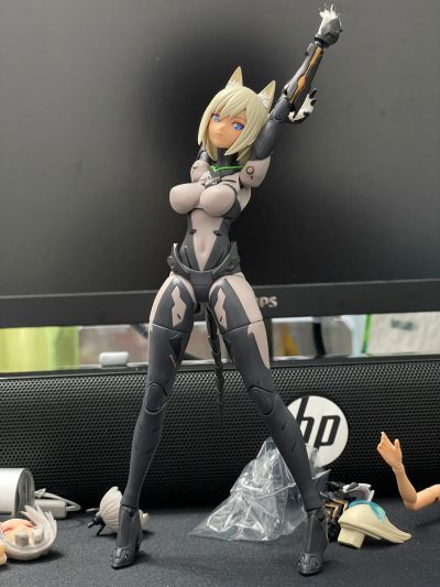 樱粉色兔耳布制卫衣+白色兔子拖鞋套装