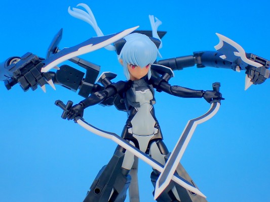 女神装置 武装神姫 恶魔型 斯特拉芙