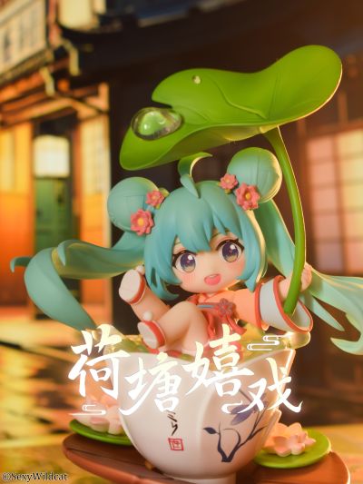 初音未来 荷塘嬉戏