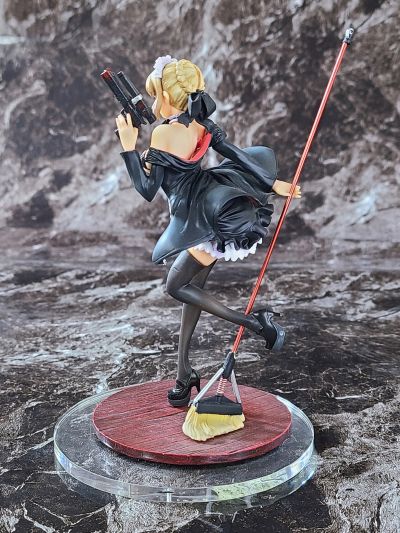 命运-冠位指定 阿尔托莉雅·潘德拉贡〔Alter〕 泳装女仆