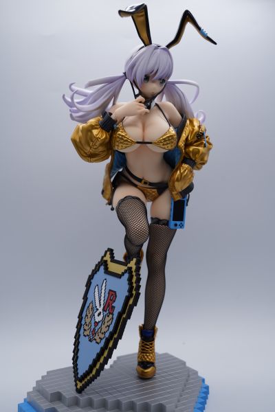 宇佐田美海 金色版