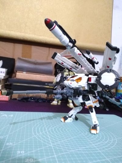 戴亚克隆 飞鹰变形突击兵（太空装备）