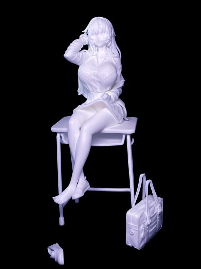 制服 伊蒂丝