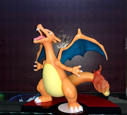 宝可梦中心原创手办 宝可梦 剑/盾 丹帝 与 喷火龙