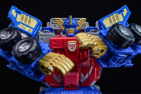 变形金刚传世系列  TL-48 擎天柱（变形金刚之雷霆舰队）