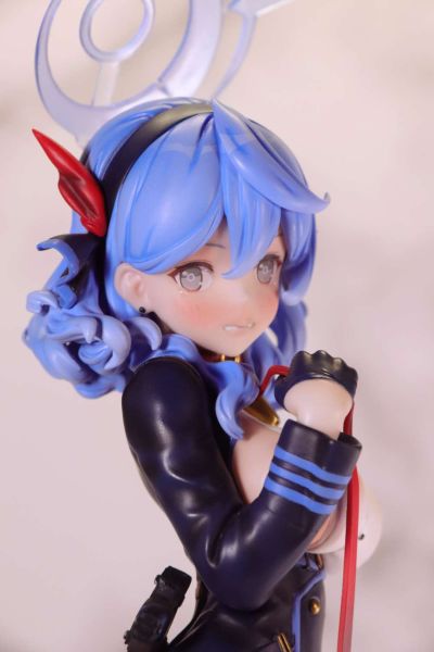 蔚蓝档案 天雨亚子 纪念大厅版
