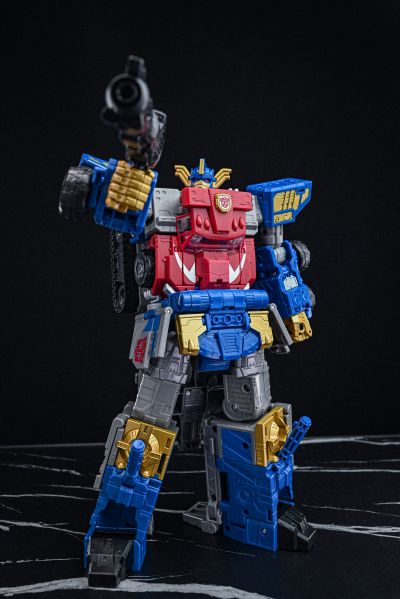 变形金刚传世系列  TL-48 擎天柱（变形金刚之雷霆舰队）