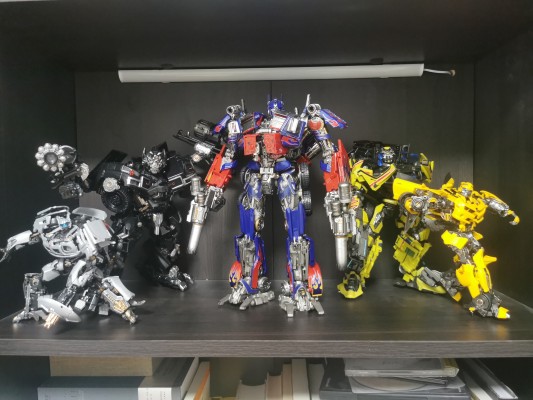 变形金刚电影大师级 MPM-11D  救护车（变形金刚3）