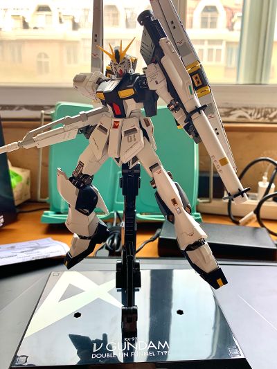 METAL ROBOT魂 ＜机动战士系列＞  Nu高达（双浮游炮装备型）