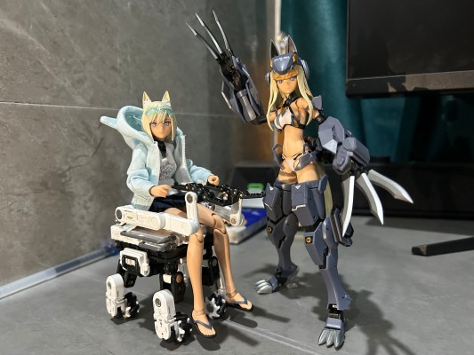 万能匣系列 流浪地球2 笨笨