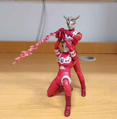 S.H.Figuarts  雷欧奥特曼 阿斯特拉