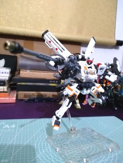 戴亚克隆 飞鹰变形突击兵（太空装备）