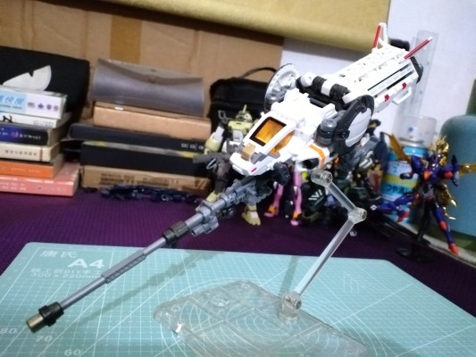 戴亚克隆 飞鹰变形突击兵（太空装备）