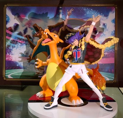 宝可梦中心原创手办 宝可梦 剑/盾 丹帝 与 喷火龙