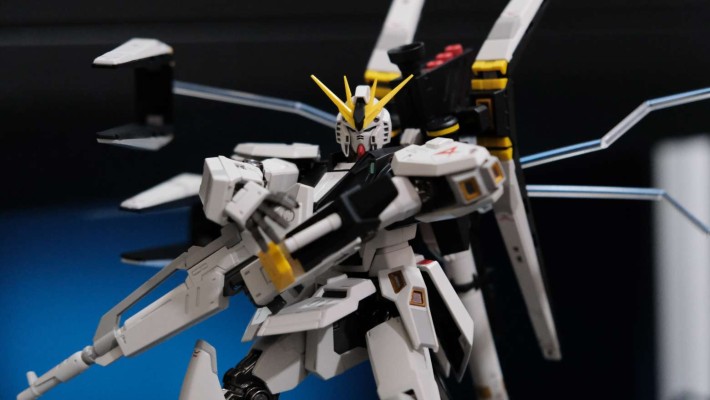 METAL ROBOT魂 ＜机动战士系列＞  Nu高达（双浮游炮装备型）